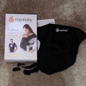 Ergobaby Black Embrace newborn Carrier